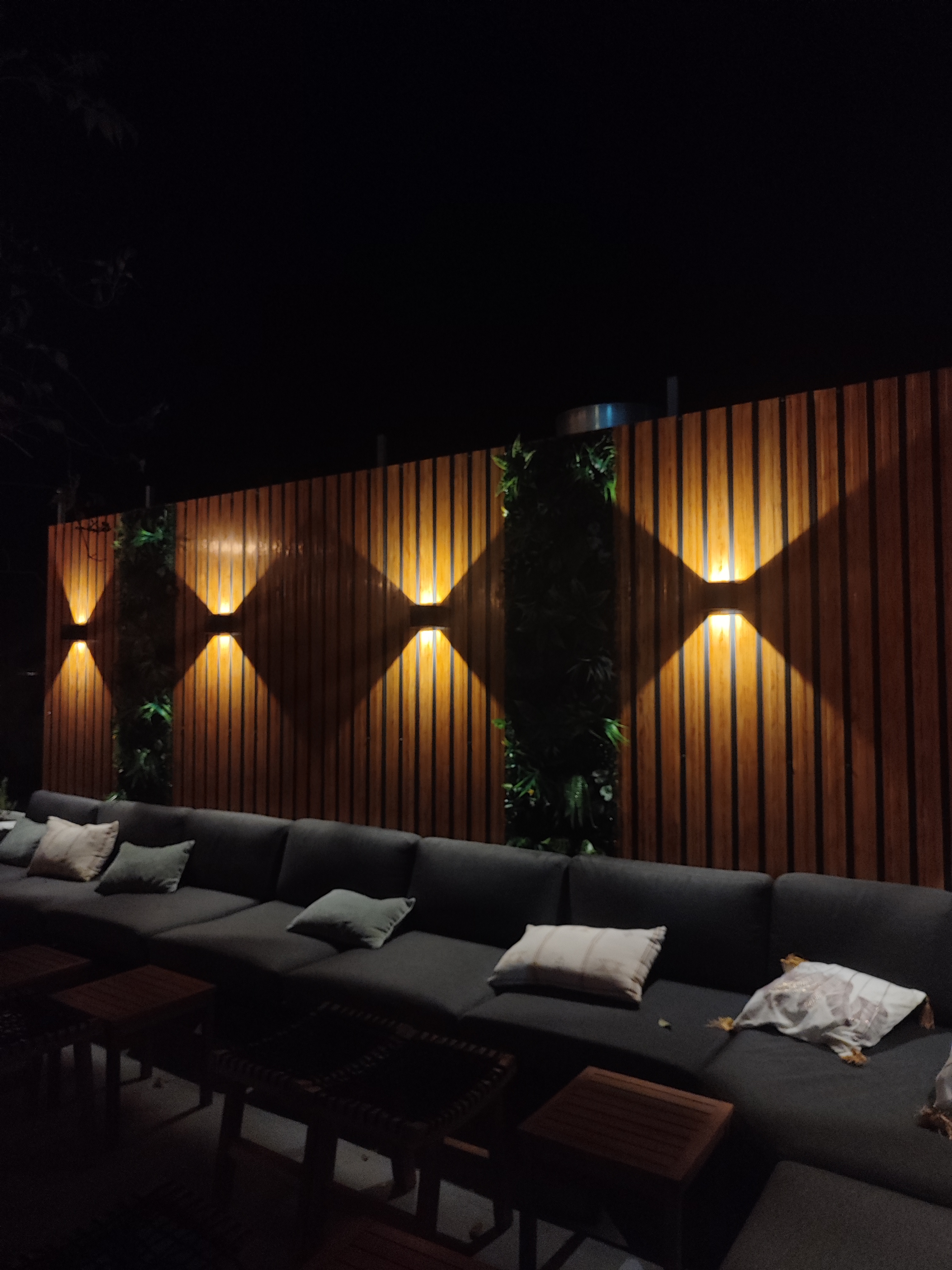 Noćni ambijent lounge prostora